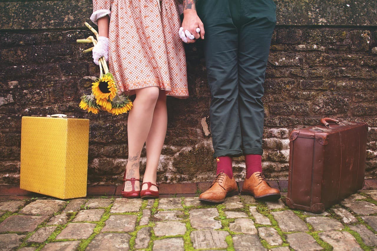 couple holding hands