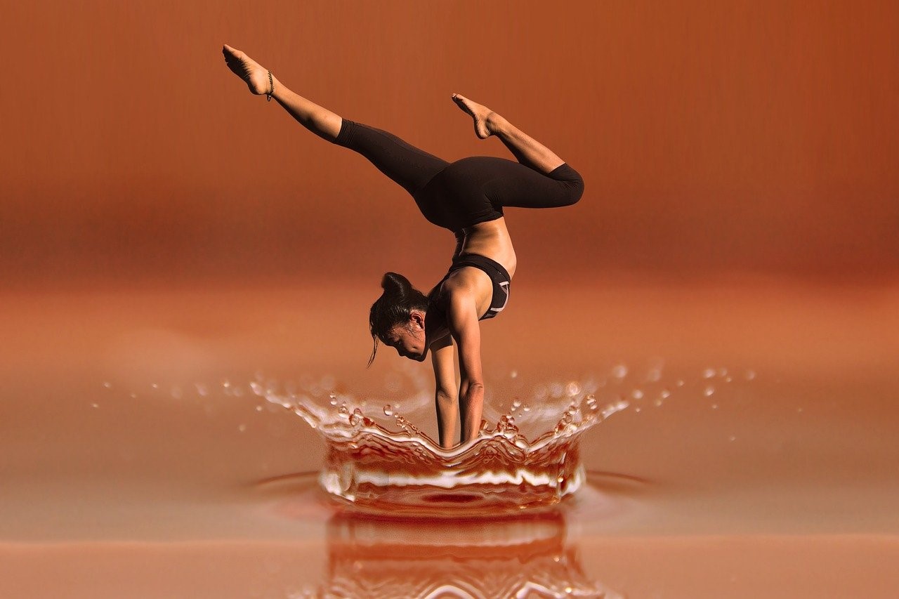 woman gymnast on water