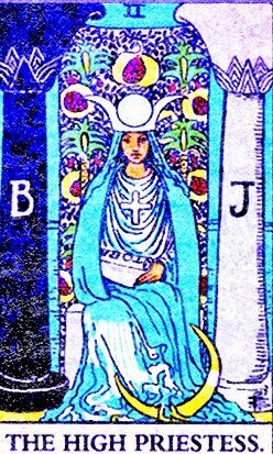 high priestess tarot card