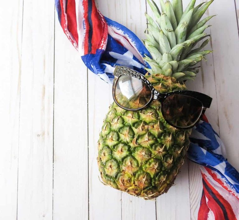 5 Spiritual Meanings When You Dream of Pineapple