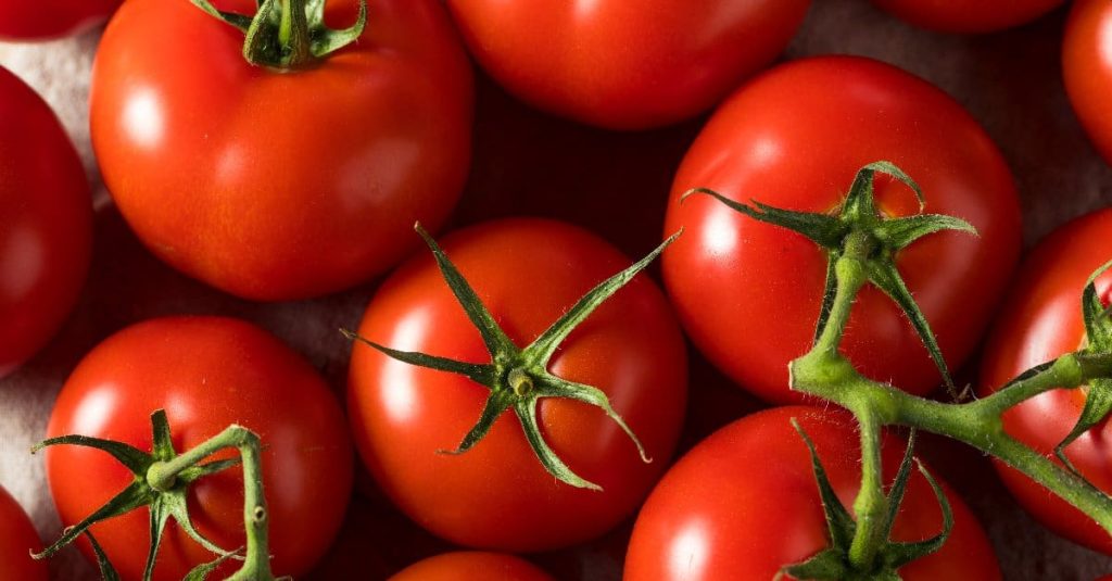 5 Spiritual Meanings When You Dream About Tomatoes